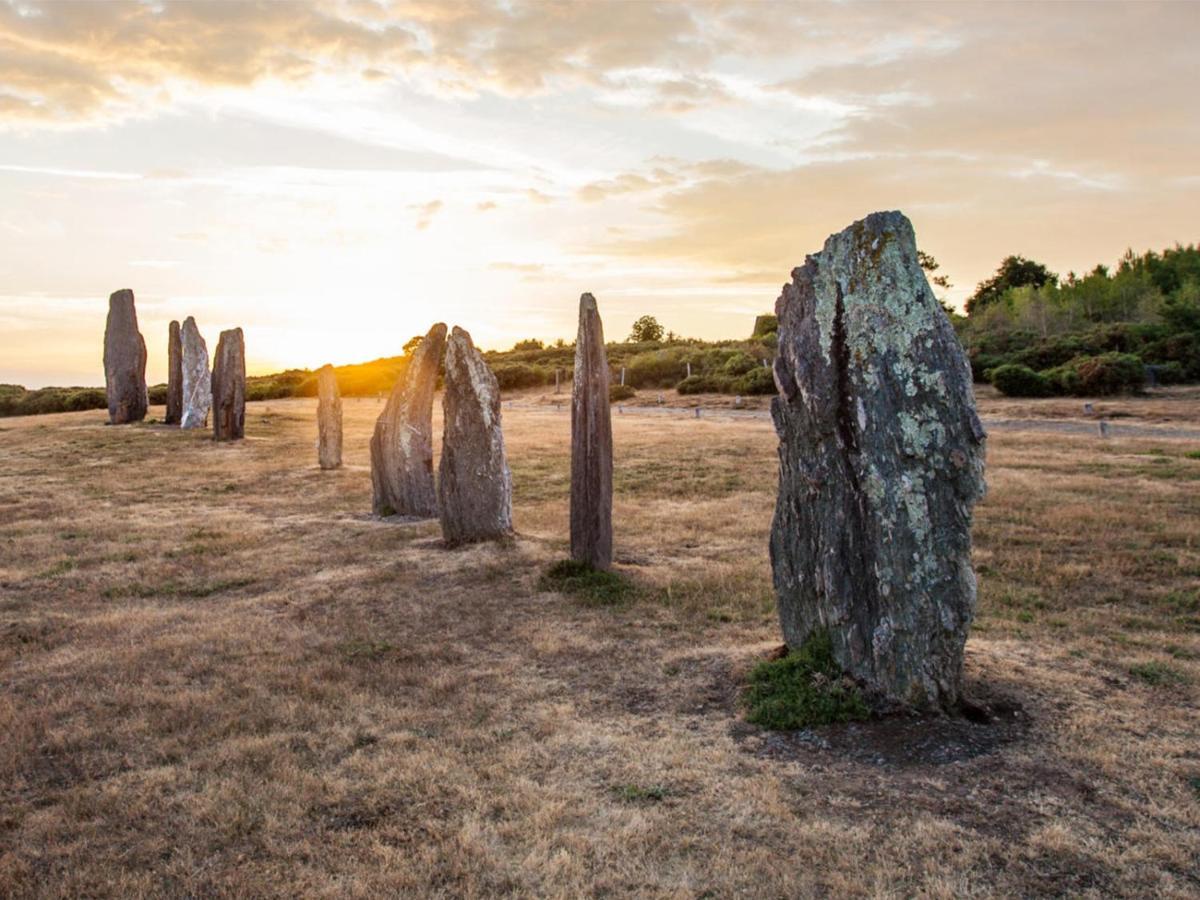 Moulin Menhirs & Zone Naturelle Protegee Saint-Just  ภายนอก รูปภาพ